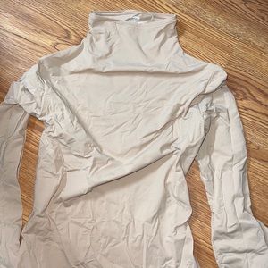 SKIMS fits everybody turtleneck